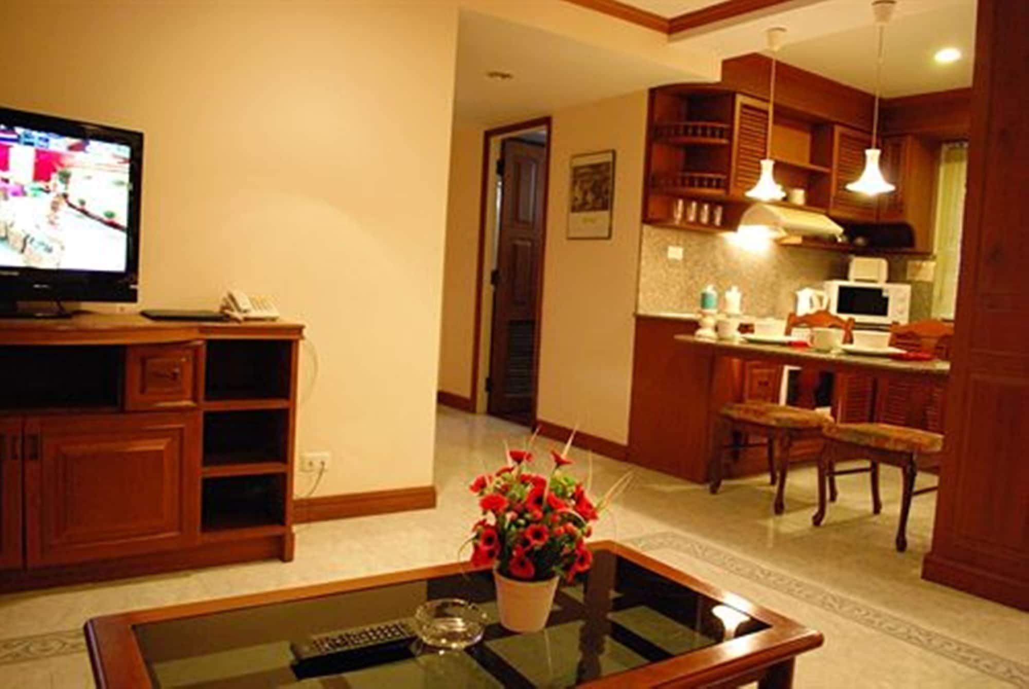 The Residence Garden Pattaya Exterior photo