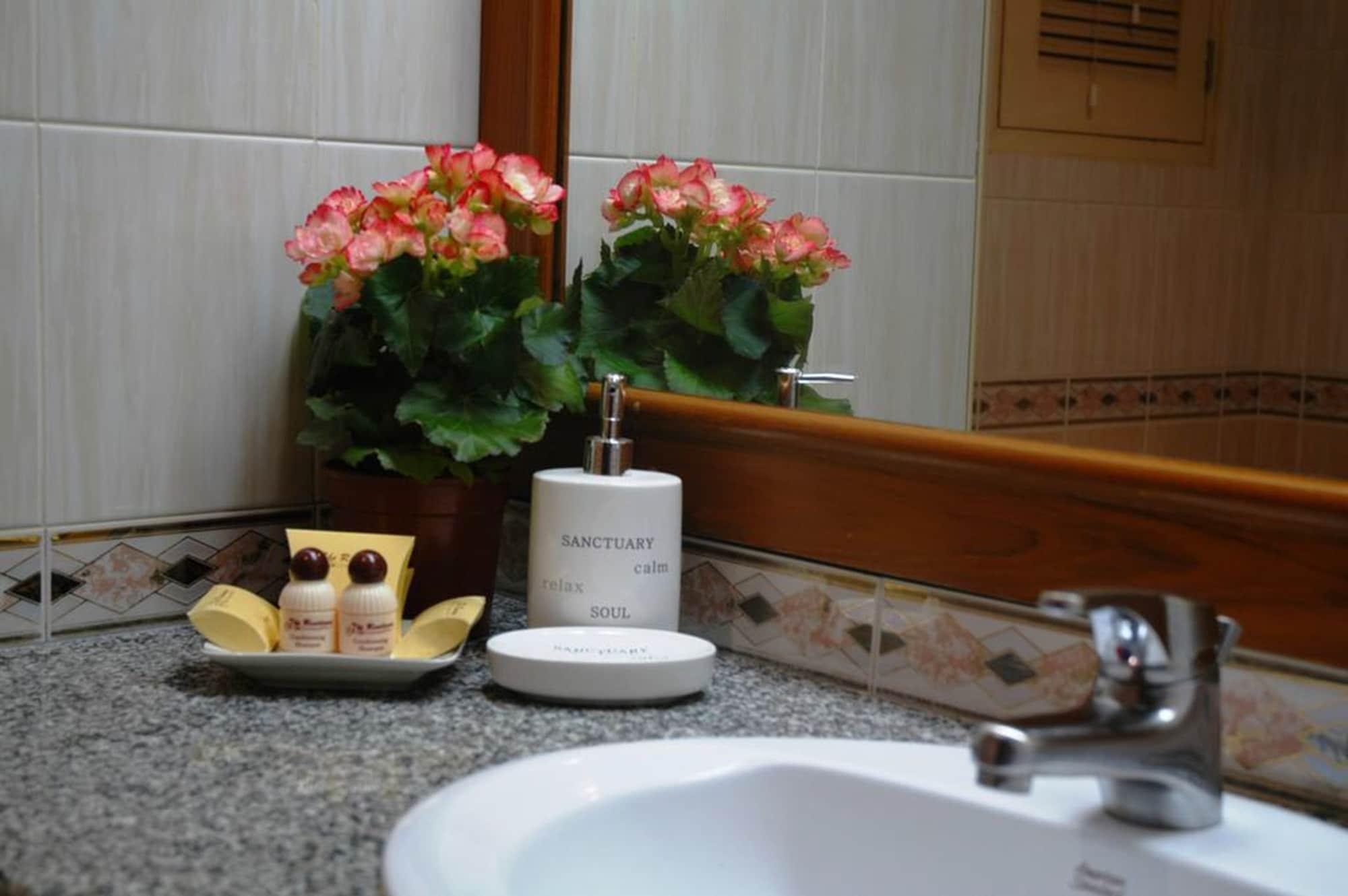 The Residence Garden Pattaya Exterior photo