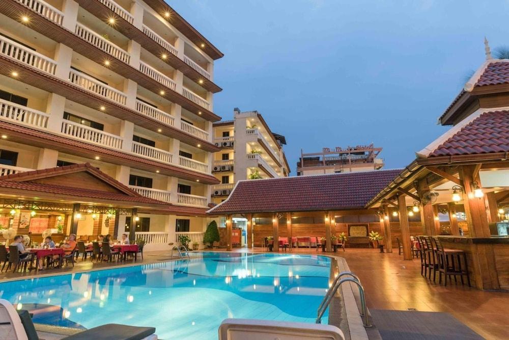 The Residence Garden Pattaya Exterior photo