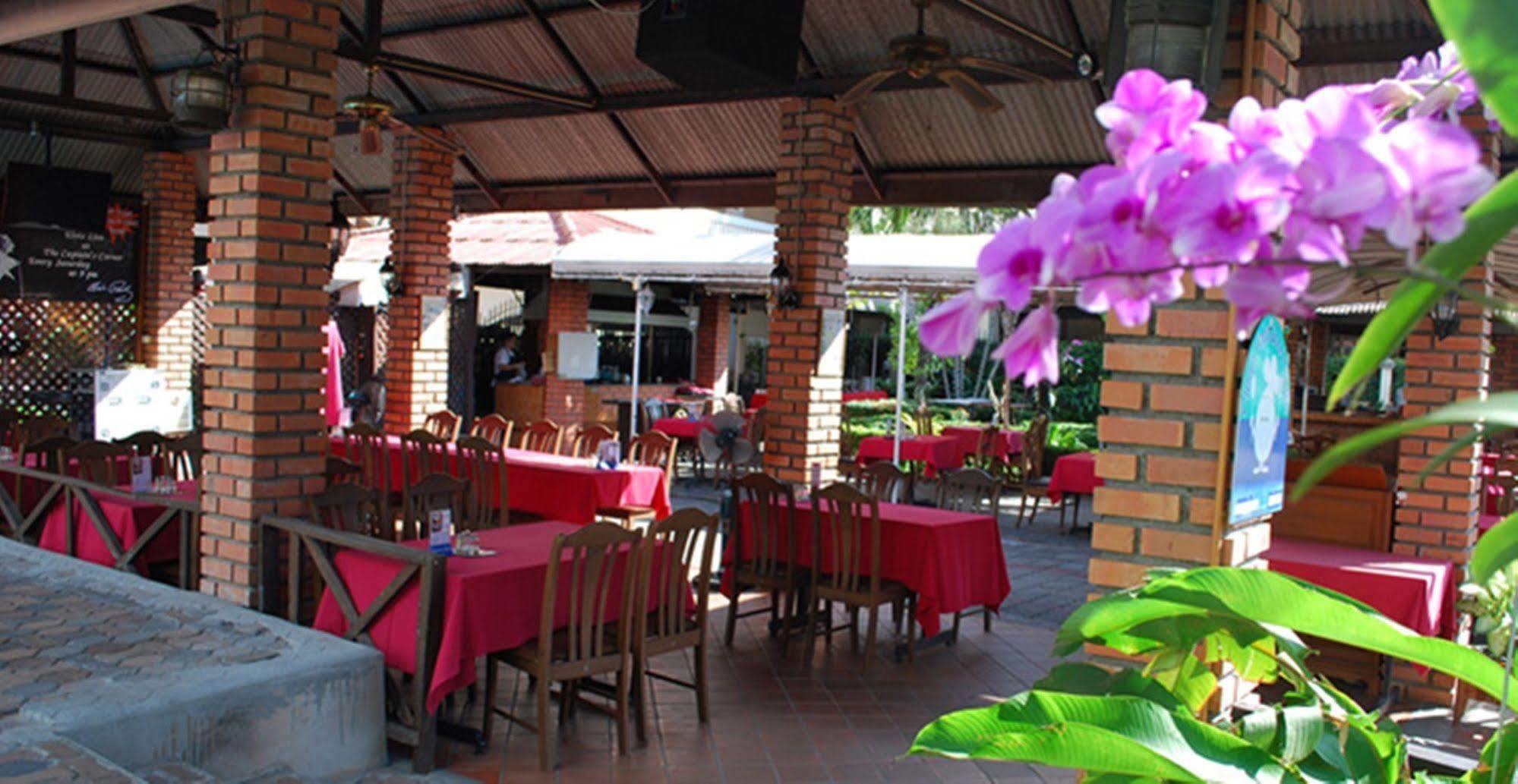 The Residence Garden Pattaya Exterior photo